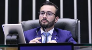 Lula da Fonte assume interinamente a presidência da Câmara dos Deputados