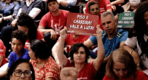 Profissionais da Educação em Pernambuco Intensificam Pressão por Reajuste Salarial; Sintepe Convoca Greve