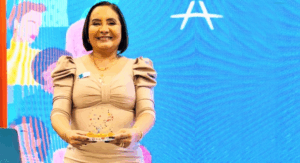Prefeita de Jupi, Rivanda Freire, Homenageada com o Troféu Brites de Albuquerque por Destaque na Liderança Feminina